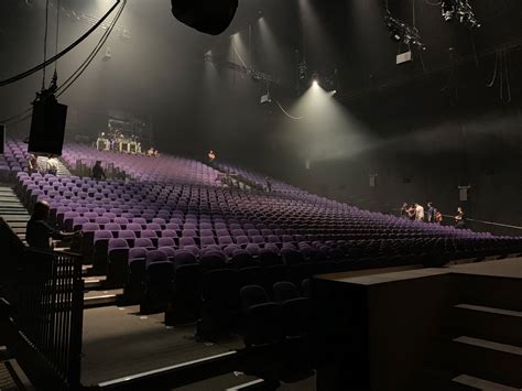 troubadour theatre white city.